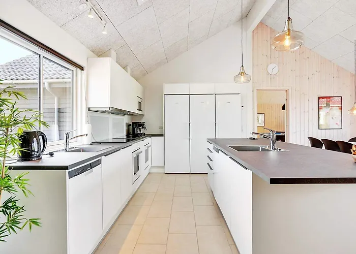 Luxury Retreat - By Traum 펜션 Sarup